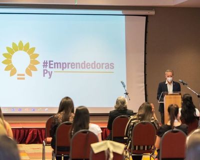 Presentan proyecto para mujeres emprendedoras en CDE - ABC en el Este - ABC Color
