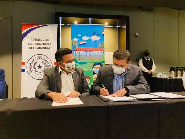 Ministro de Educación firmó convenio con el Consejo de Gobernadores del Paraguay