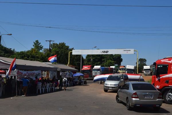 Paseros y camioneros llegan a una tregua - Nacionales - ABC Color