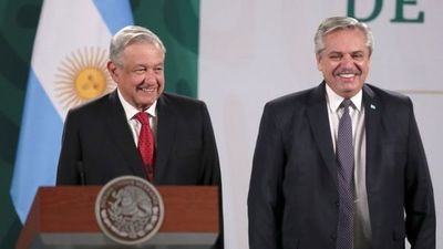 López Obrador y Alberto Fernández presionan contra el acaparamiento de las vacunas y quieren que el G20 las declare