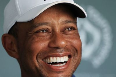 El golfista Tiger Woods hospitalizado tras sufrir accidente automovilístico - Mundo - ABC Color