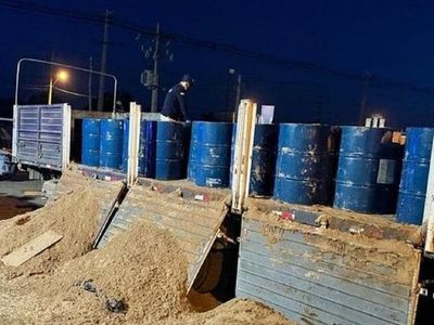 Fiscalía incautó 50 tambores con precursores químicos para cocaína