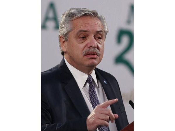 Escándalo de la vacunación de privilegio, un duro golpe para el Gobierno argentino