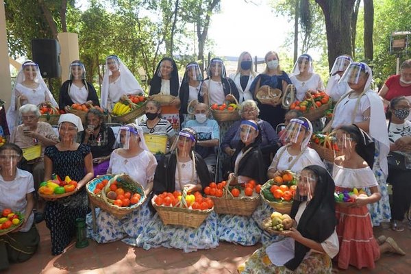 Crónica / A sus 93, dice que “ser burrerita es una pasión”