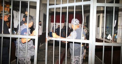 La Nación / Cambian a director del penal de Tacumbú