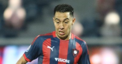 La Nación / Cardozo sí, se bajan “Arza” y Patiño