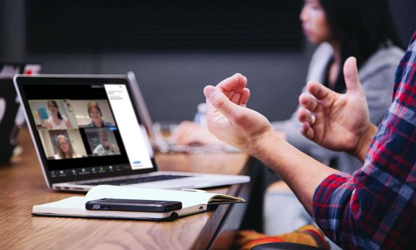 Conversatorio online por el Día de la Mujer