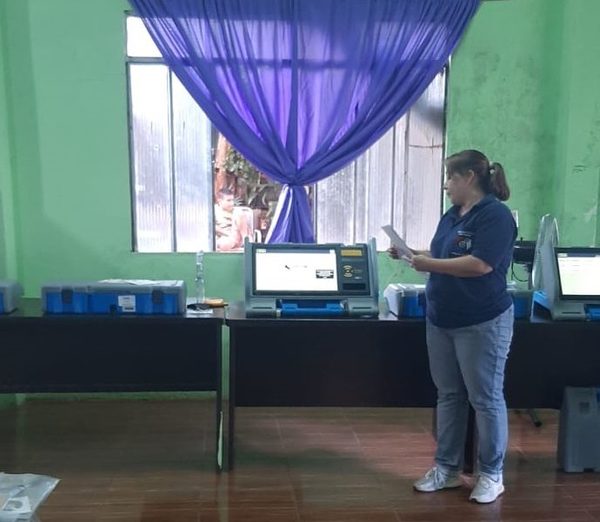 Urnas electrónicas ya están en Franco para capacitación de electores