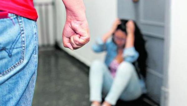 VÍCTIMA DE VIOLENCIA DENUNCIA A POLICÍA POR SUP. AGRESIONES