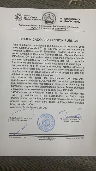Repudian actitud de funcionaria de hospital que trató de “privilegiados” a médicos que fueron a vacunarse