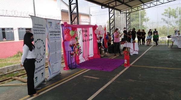 En el penal de mujeres celebraron el Día de la Mujer Paraguaya - Noticiero Paraguay