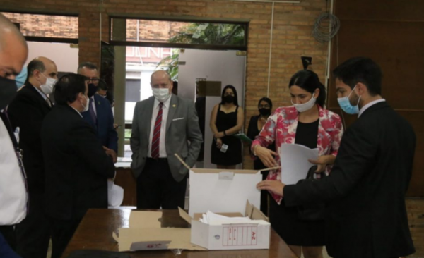 Diario HOY | Luego del tremendo fracaso podría repetirse el concurso de oposición para notarios