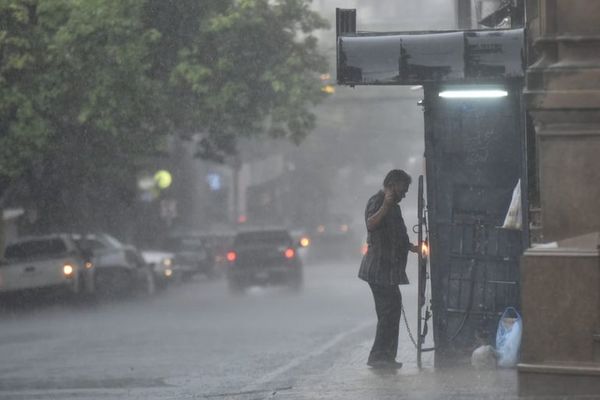 Emiten alerta por lluvias y tormentas para siete departamentos - Nacionales - ABC Color
