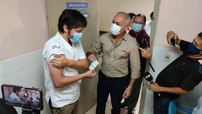 Diario HOY | Prosiguió vacunación contra el COVID-19: esta vez en Guairá y Caaguazú