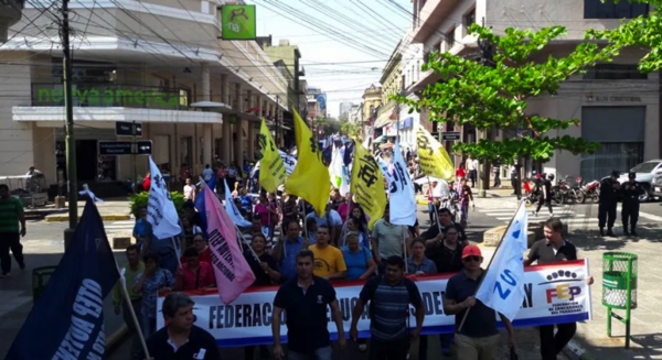 Diario HOY | FEP y UNE dicen "no" rotundo a las clases presenciales: anuncian paro docente para el 2 de marzo