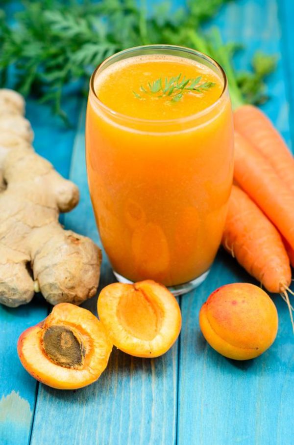 Por qué es bueno tomar jugo de zanahoria