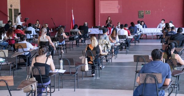 La Nación / Enfoque de familia es fundamental en el Plan de la Niñez y la Adolescencia, aseguran