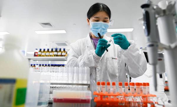 Vacuna covid desarrollada en Wuhan muestra eficacia de 72,5% | El Independiente