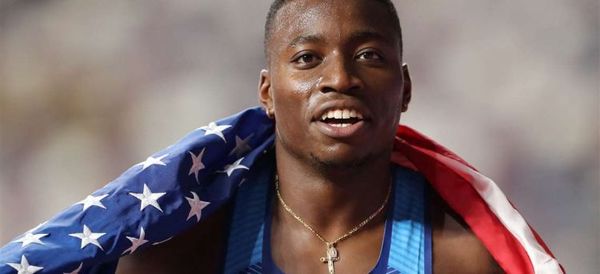El estadounidense Grant Holloway bate el récord mundial de 60 m vallas