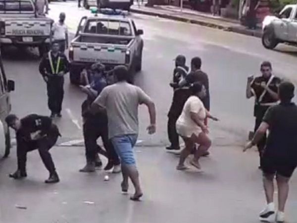Trabajadores agreden a agentes de la PMT de Ciudad del Este