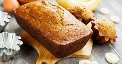 La Nación / Receta LN: cómo preparar una esponjosa y húmeda torta de banana