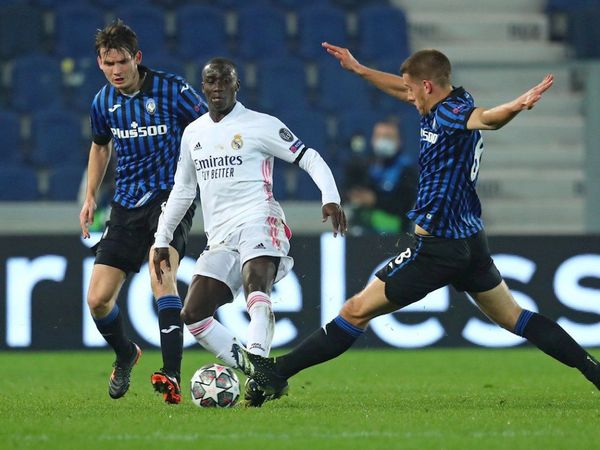 Mendy tumba al Atalanta
