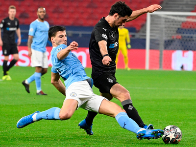 El Gladbach complica sus chances tras caer ante el City