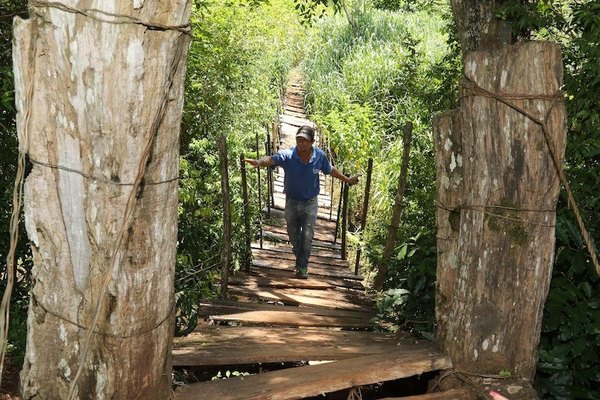 Crónica / Profes rurales hacen “magia” para enseñar