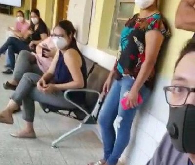 Crónica / “¿Por qué no van a sus hospitales a vacunarse?”