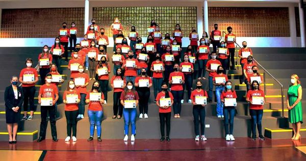 El 80 % de becarios en la UNAE son mujeres - Nacionales - ABC Color