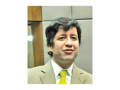 Mitic anuncia a nuevos viceministros
