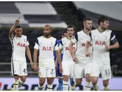 Tottenham golea y se mete a octavos