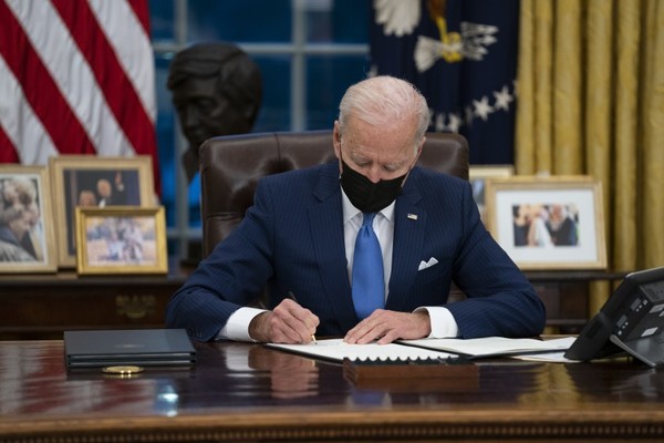 Joe Biden revocó la prohibición de Trump sobre visas de trabajo para inmigrantes en EEUU | Ñanduti