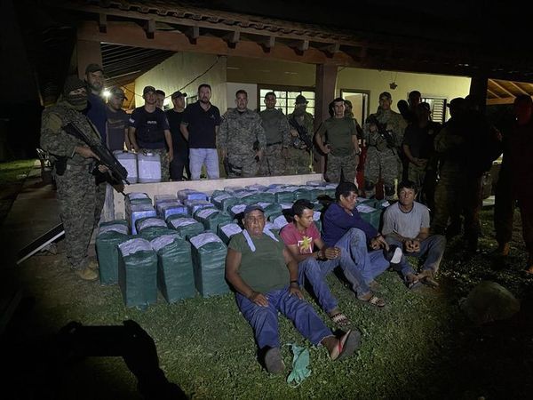 Allanamiento en el Chaco: casi 1.400 kilos de cocaína incautados y una docena de detenidos - Nacionales - ABC Color