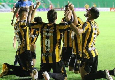 Guaraní golea de visita en Bolivia