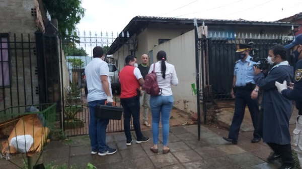 Allanan casa de capitán de bomberos por caso de sextorsión - Noticiero Paraguay