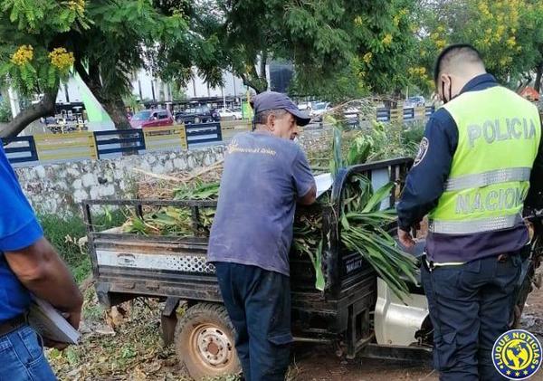 Sorprenden a fletero arrojando basuras en la Ciclovía •