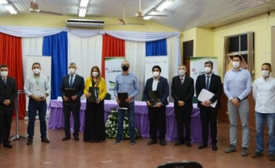 FACISA y Grupo Sarabia firman convenio para investigaciones de Covid