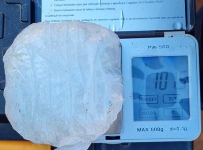 Agentes penitenciarios incautan droga del Centro de Rehablitación Social