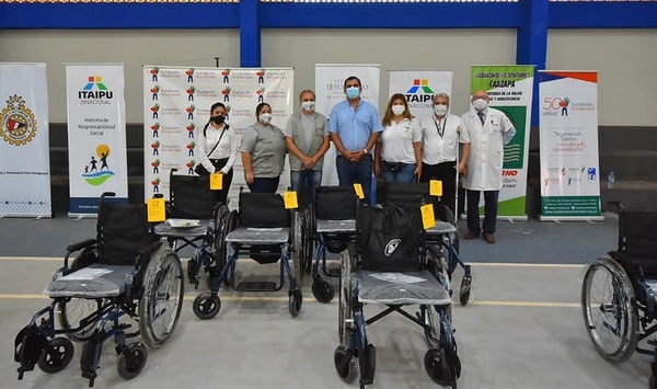 Caazapá: Entregan ayudas técnicas a personas con discapacidad - Noticiero Paraguay