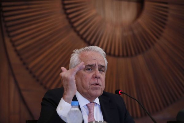 El presidente saliente de Petrobras destaca la mejoría de la empresa tras lucro récord - MarketData