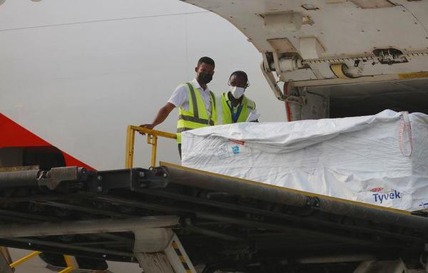 Coronavirus: Ghana recibió 600.000 vacunas vía Covax