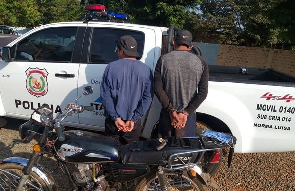 Detienen a presuntos motochorros con un arma y otras evidencias - ABC en el Este - ABC Color