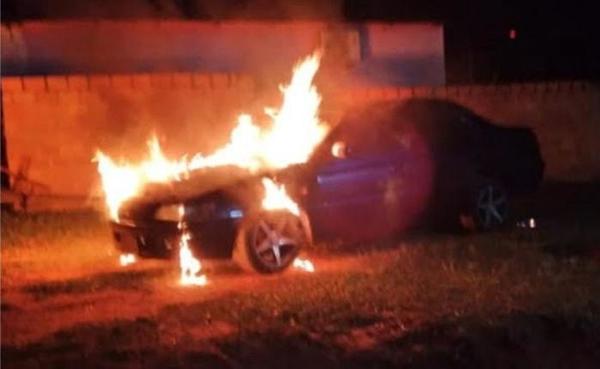 Vehículo de comunicador se incendió en Yhú – Prensa 5