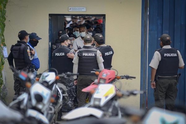 Cerca de 70 muertos por motines “concertados” en cárceles de Ecuador