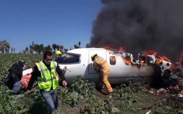 Seis militares mexicanos murieron luego de que un avión se desplomó en Veracruz