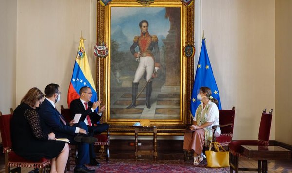 Gobierno de Maduro expulsa a la embajadora de la UE y le da 72 horas para abandonar el país