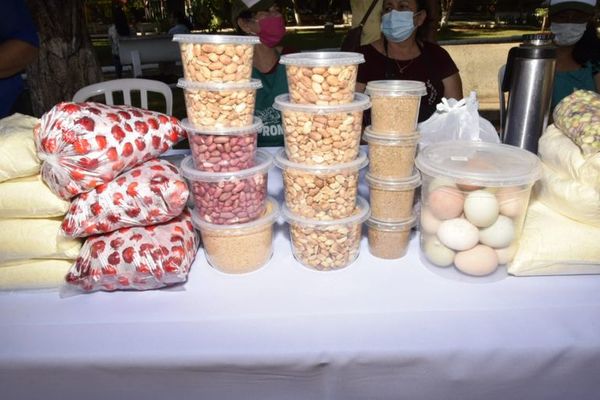Productos de familias campesinas fueron ofertados en feria de Misiones - Nacionales - ABC Color