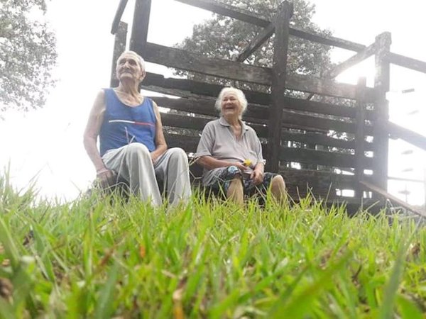 Crónica / Un amor que suma: 69 años juntos y 18 críos