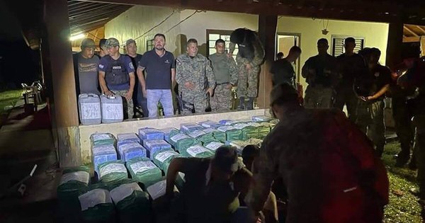 La Nación / Hallan 1.344 kilos de coca en estancia